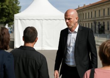 Genève : La visite de Zidane au festival tourne au désastre, pas de fans.