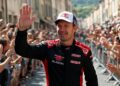 Gap : Sébastien Ogier, le champion du monde, salué par la foule rue Carnot