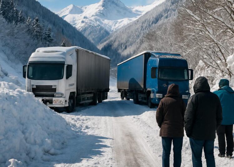 Neige dans les Hautes-Alpes : camions bloqués et routes inaccessibles.