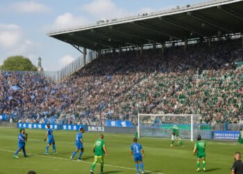 Football - Ligue 2 : GF38 contre ASSE, Maubleu attendu, stade plein… Détails avant le match.