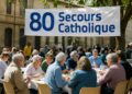 Avignon. Célébration des 80 ans du Secours catholique autour d'une table.