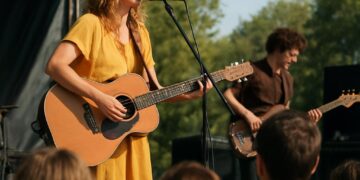 Concert de Wild Woods, la chanteuse de la Drôme, à Bourg-lès-Valence le 10 octobre.
